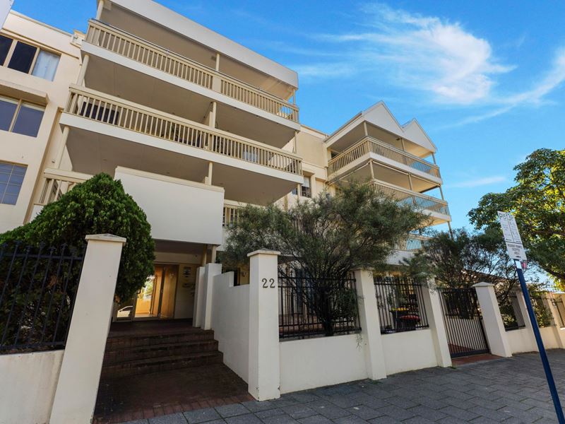 30/22 Nile St, Perth WA 6000
