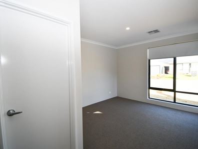8 Prismatic Drive, Baldivis WA 6171