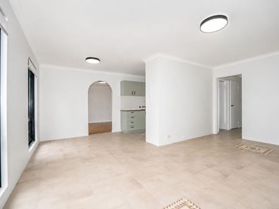 64 Ravenscroft Way, Kelmscott WA 6111