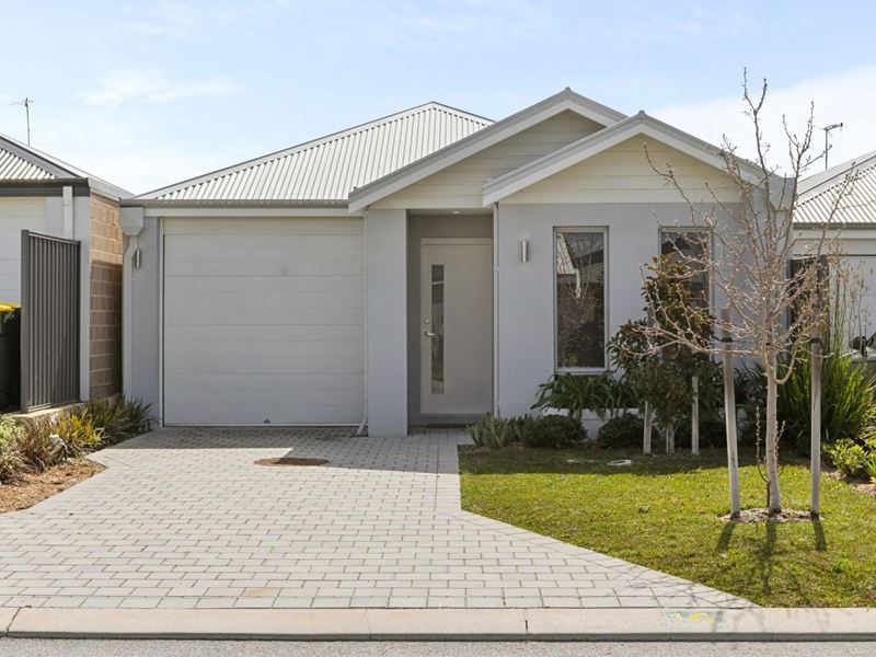 16 Chasewater Street, Aveley WA 6069