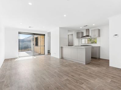 16 Chasewater Street, Aveley WA 6069