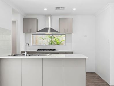 16 Chasewater Street, Aveley WA 6069