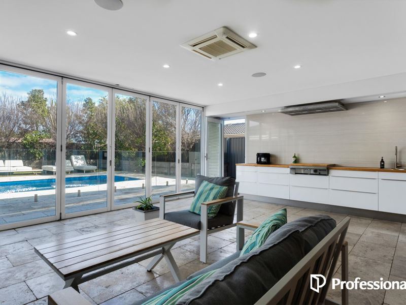 10 Finch Court, Kingsley WA 6026