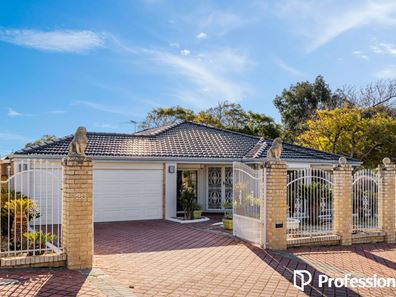 20 Adelphi Court, Marangaroo WA 6064