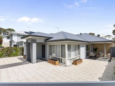 12 Kennedia Lane, Mount Claremont WA 6010
