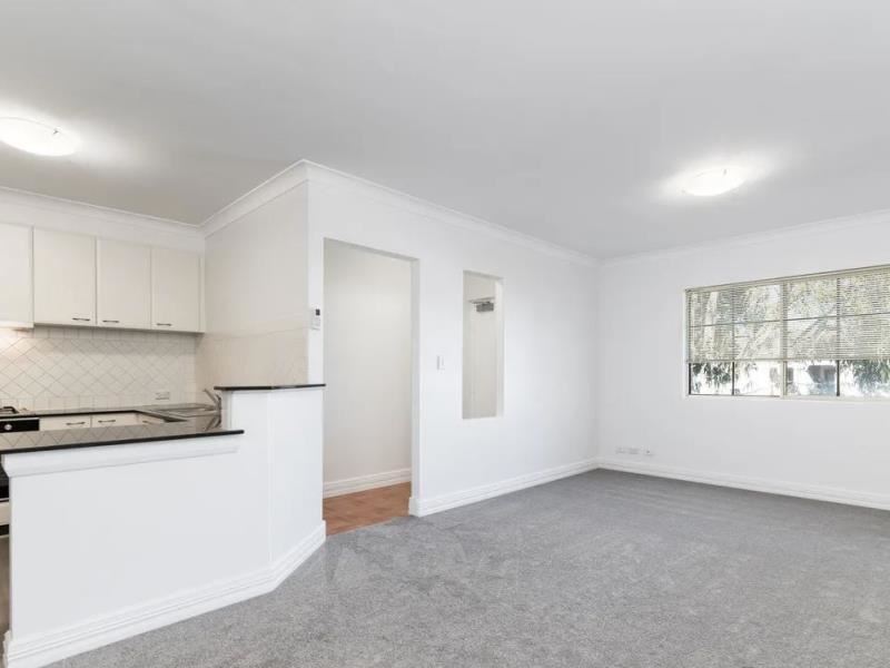 18/2 Plaistow Street, Joondalup WA 6027