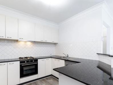18/2 Plaistow Street, Joondalup WA 6027