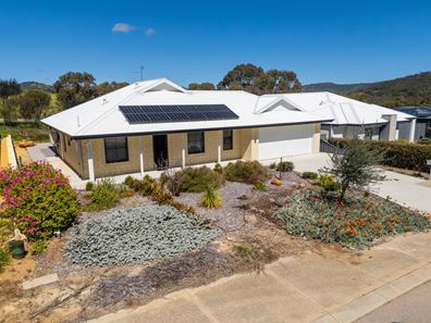8 Tomkins Bend, Toodyay WA 6566