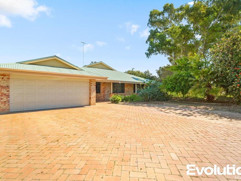 11 Oak Avenue, Dudley Park WA 6210
