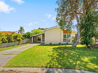 8 Taurus Court, Rockingham WA 6168