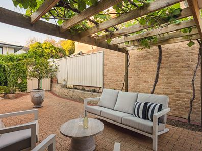 14 Milne Street, Bicton WA 6157
