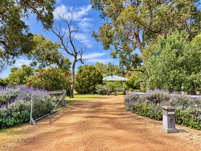 26 Harmony Drive, Ambergate WA 6280