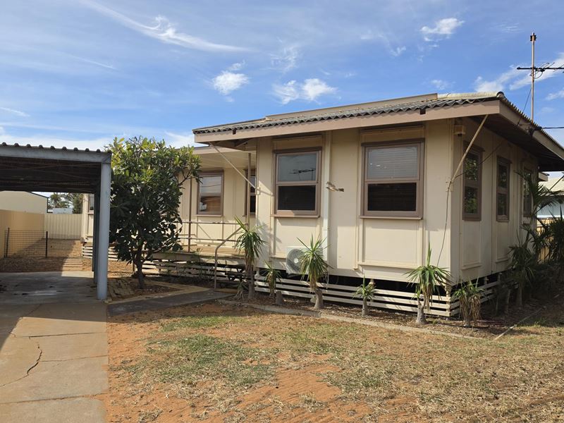 6 Craig Street, Carnarvon