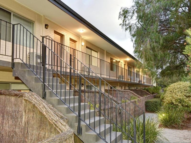 4/288 Ravenscar Street, Doubleview WA 6018