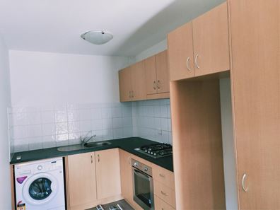 4/288 Ravenscar Street, Doubleview WA 6018