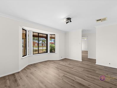 16 Hannan Place, Huntingdale WA 6110