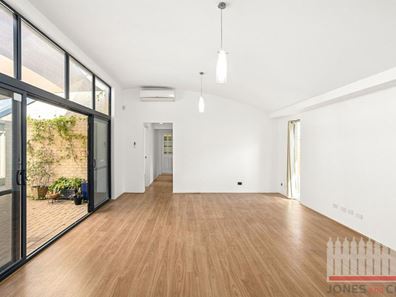 16 Carlin Way, Butler WA 6036