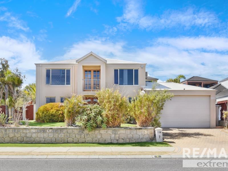 7 Rochester Drive, Mindarie WA 6030