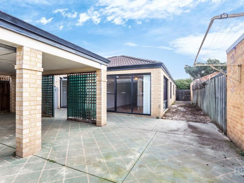 17 St Tropez Vista, Ellenbrook WA 6069