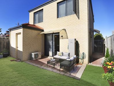 1/24 Gochean Avenue, Bentley WA 6102