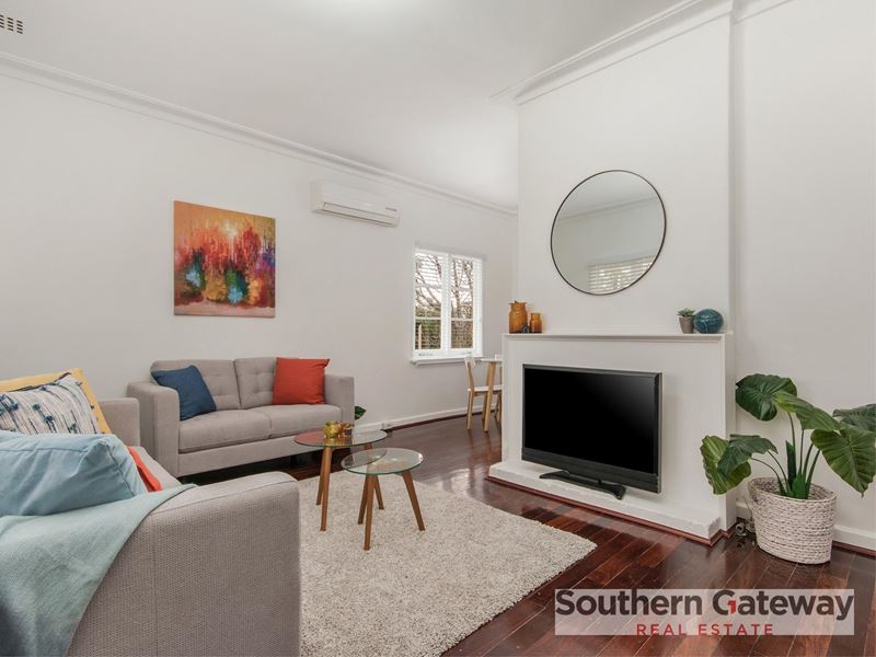 66 Crabtree Way, Medina