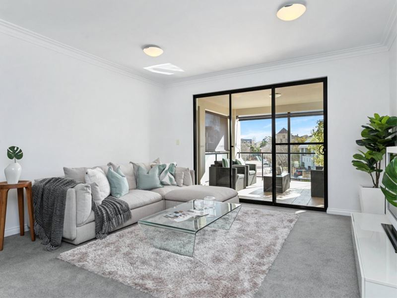7/25 Haig Park Circle, East Perth