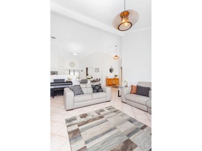 33 Oakland Hills Boulevard, Currambine WA 6028