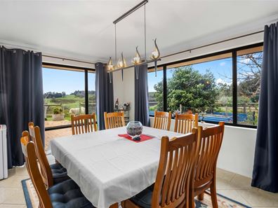 33 Statesmen Court, Kangaroo Gully WA 6255