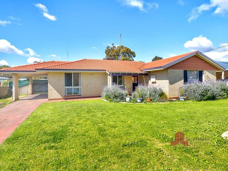 35 Murray Drive, Withers WA 6230