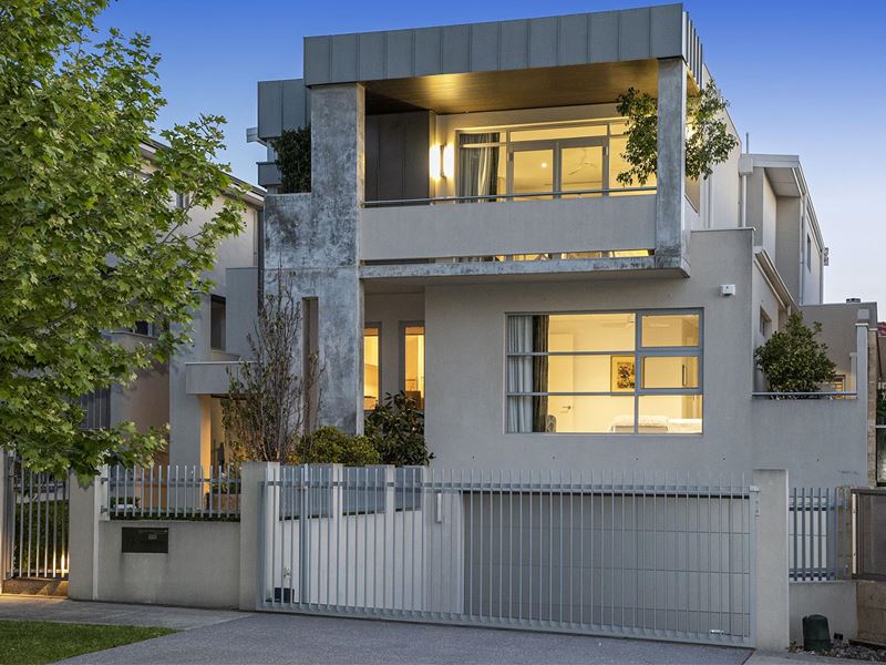 13 Karoo Street, South Perth