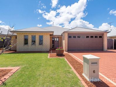 6 Orania Pass, Halls Head WA 6210