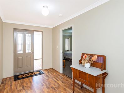 6 Orania Pass, Halls Head WA 6210