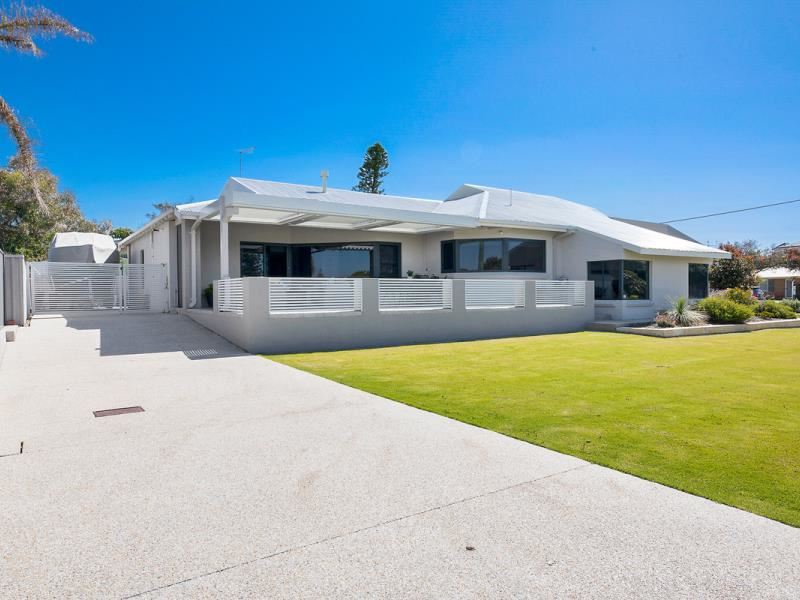 21 Gallop Street, Halls Head WA 6210