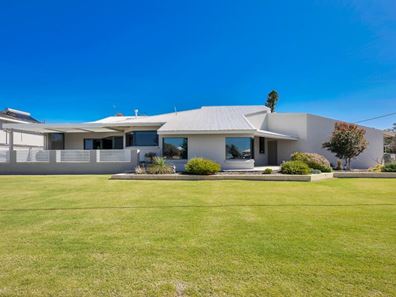 21 Gallop Street, Halls Head WA 6210