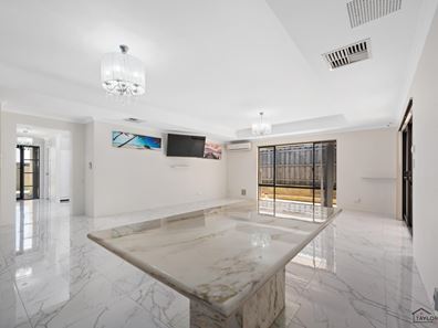 261 Peelwood Parade, Halls Head WA 6210