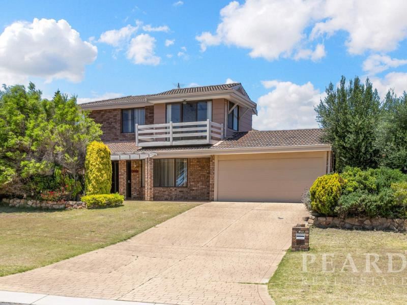 16 Lymburner Drive, Hillarys