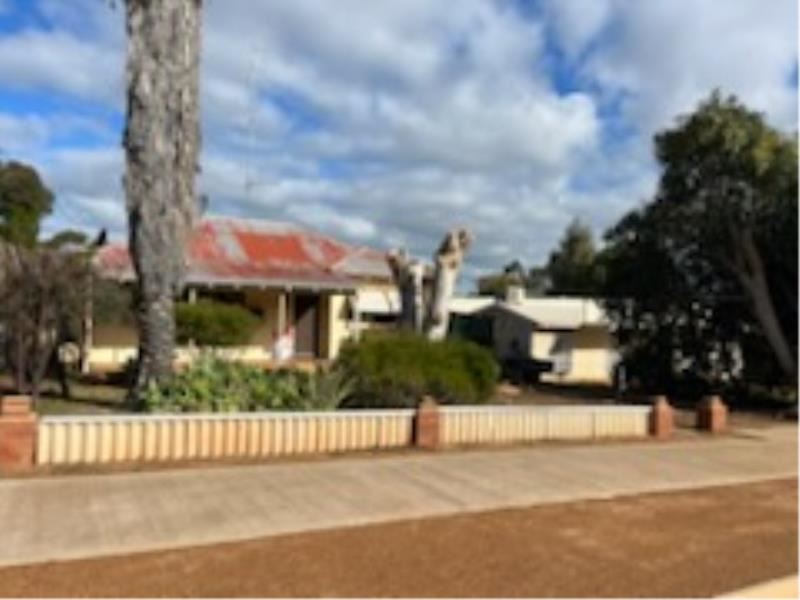 18 Janes Drive, Corrigin