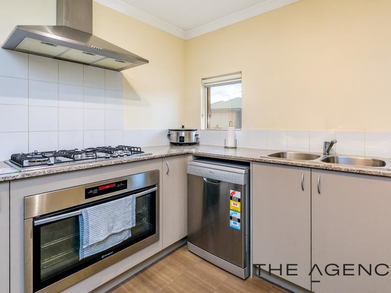 25 Panozza Circle, Maddington