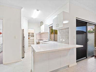 176B Ravenscar Street, Doubleview WA 6018