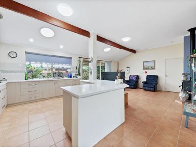 6 Dorothy Avenue, Falcon WA 6210