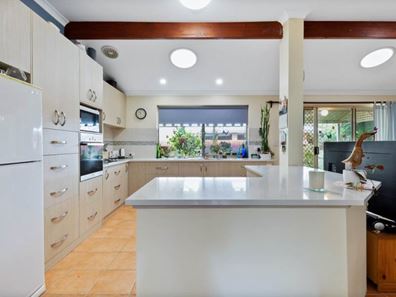 6 Dorothy Avenue, Falcon WA 6210