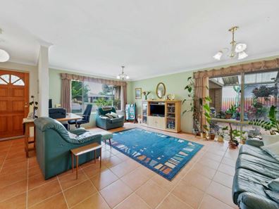 6 Dorothy Avenue, Falcon WA 6210