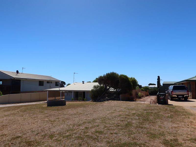 8 Richardson Road, Port Denison