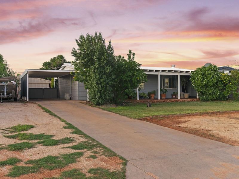 26 Hall St, Exmouth