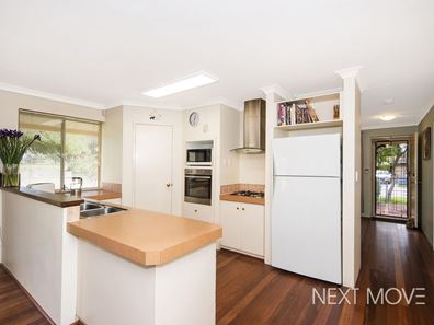 25 Worley St, Willagee WA 6156