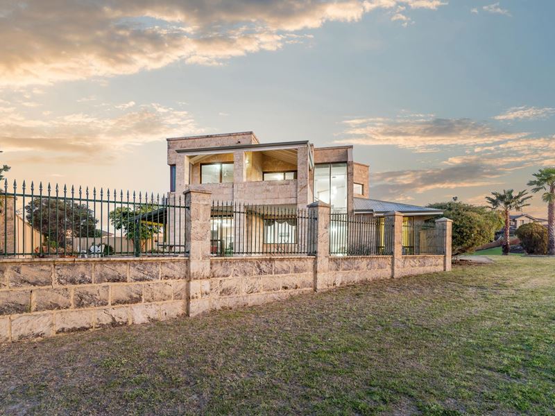 55 Whitfeld Terrace, Winthrop