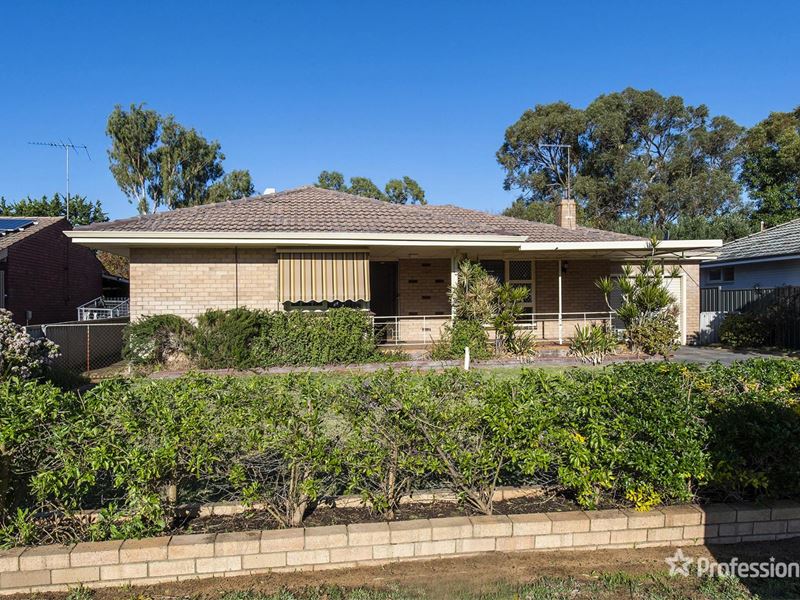 11 Yanget Street, Mandurah WA 6210