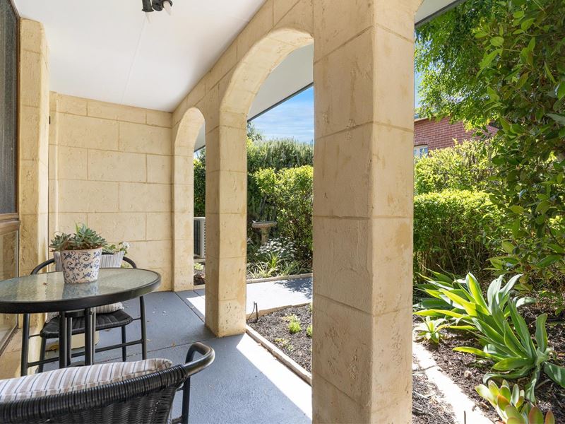 2/234 Coode Street, Como