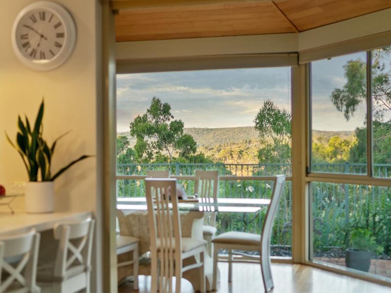 14 Parkway, Swan View