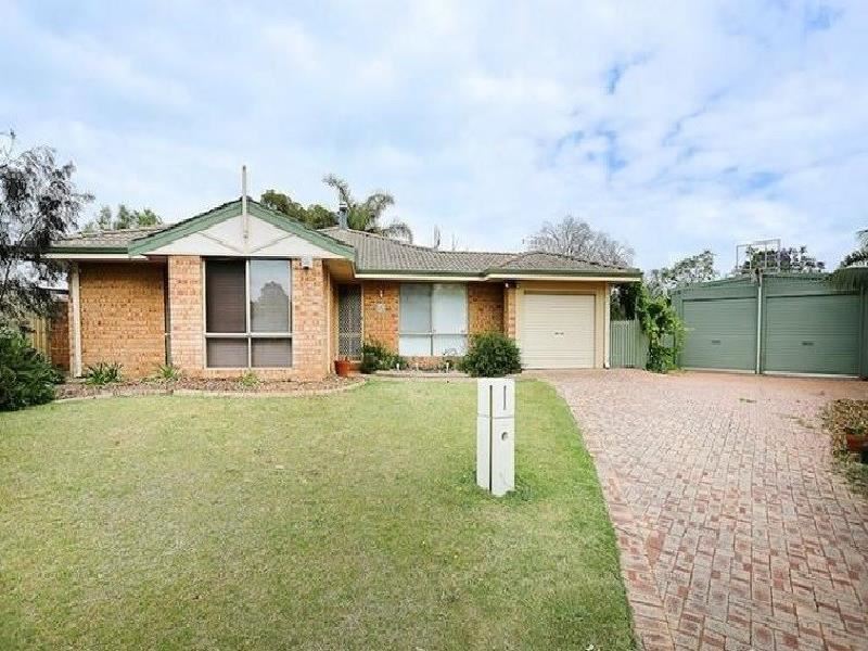 4 Marlborough Close, Greenfields